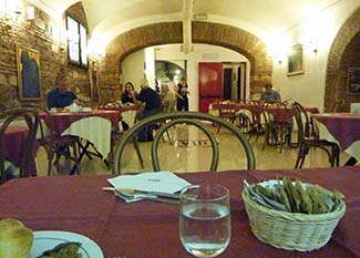 Hotel della Torre Argentina breakfast room