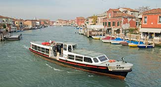 Actv waterbus in Murano's Canale Grande