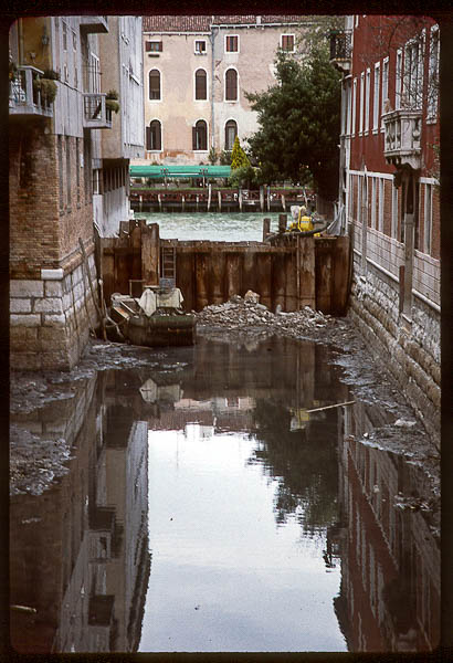 Cofferdam in Venice, 1999