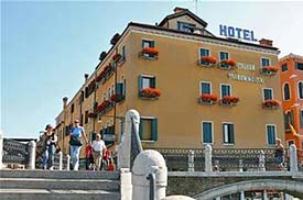 Hotel Arlecchino photo